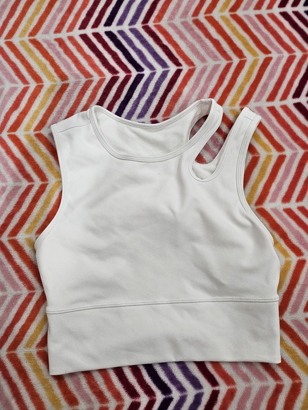 Lululemon SIZE 4 MASTERED MOTION CROPPED TANK WHITE
